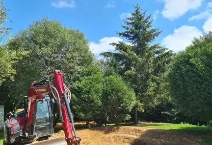 location mini pelle avec chauffeur Saint-Berthevin-2