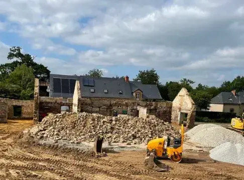 location mini pelle avec chauffeur  Saint-Berthevin-5